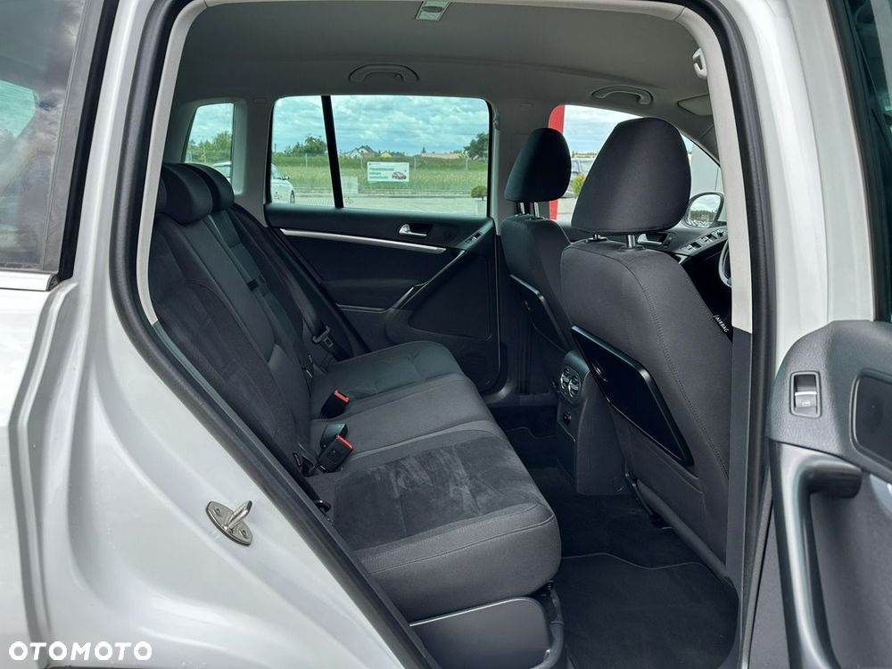 Volkswagen Tiguan 2.0 TDI DPF BlueMotion Technology Sport & Style - 14