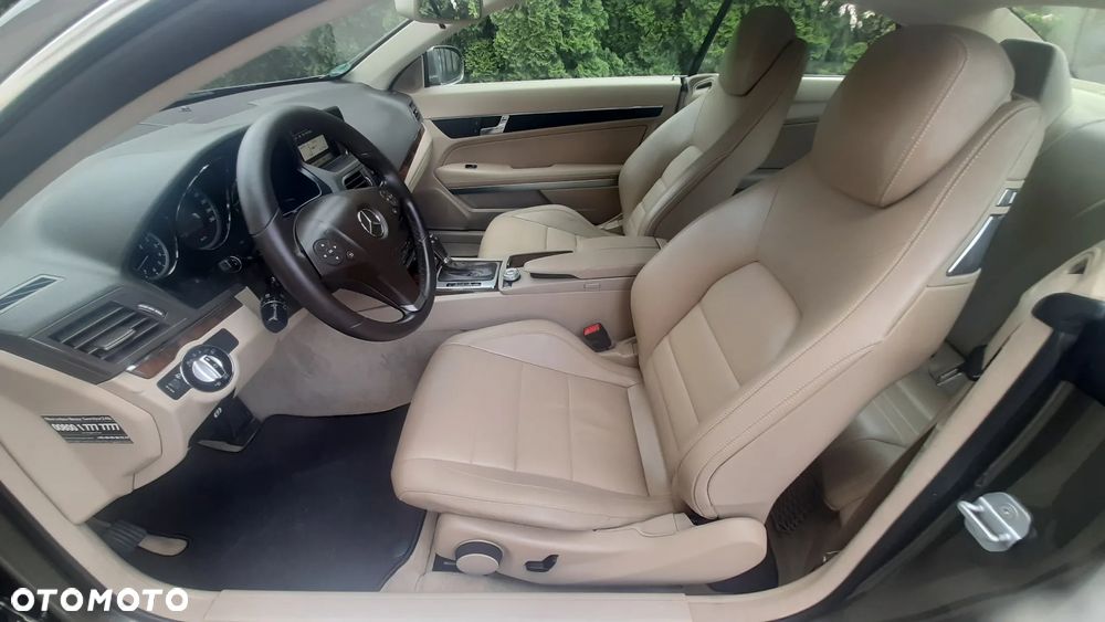 Mercedes-Benz Klasa E 250 CGI BlueEFFICIENCY Automatik Avantgarde - 27