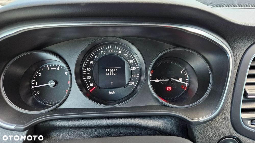 Renault Megane 1.6 SCe Zen - 24