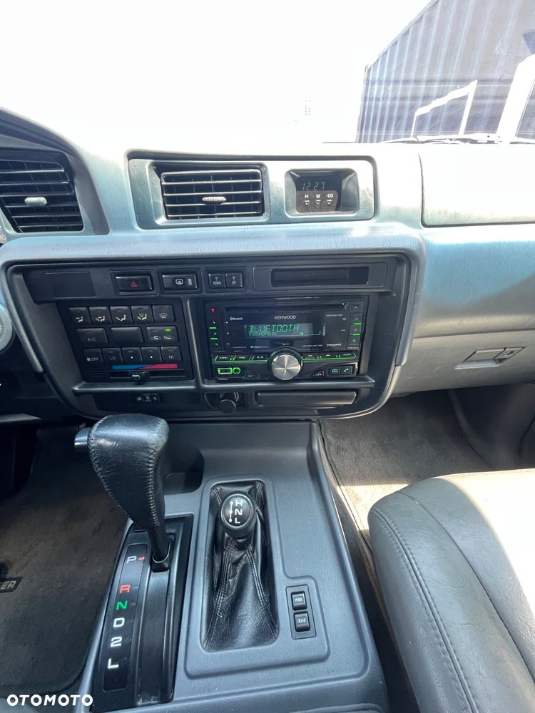 Toyota Land Cruiser - 35