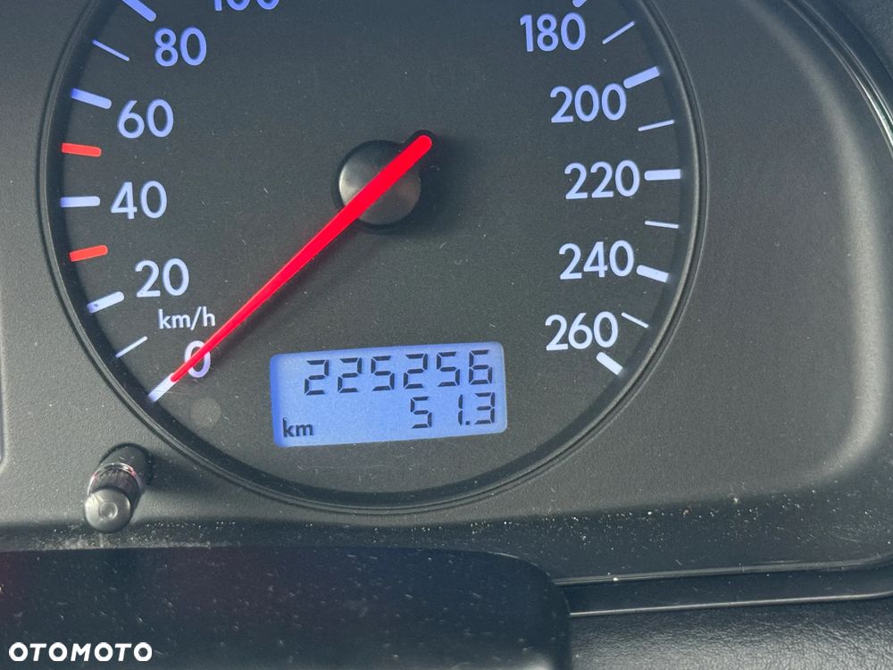 Volkswagen Passat 1.8 Comfortline - 13