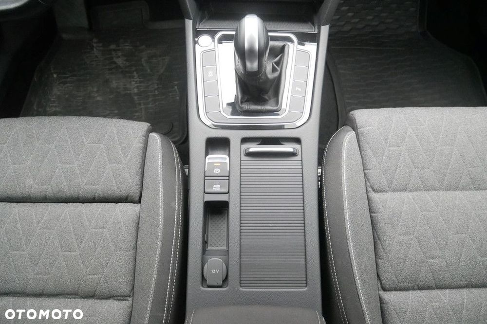 Volkswagen Passat Variant - 11