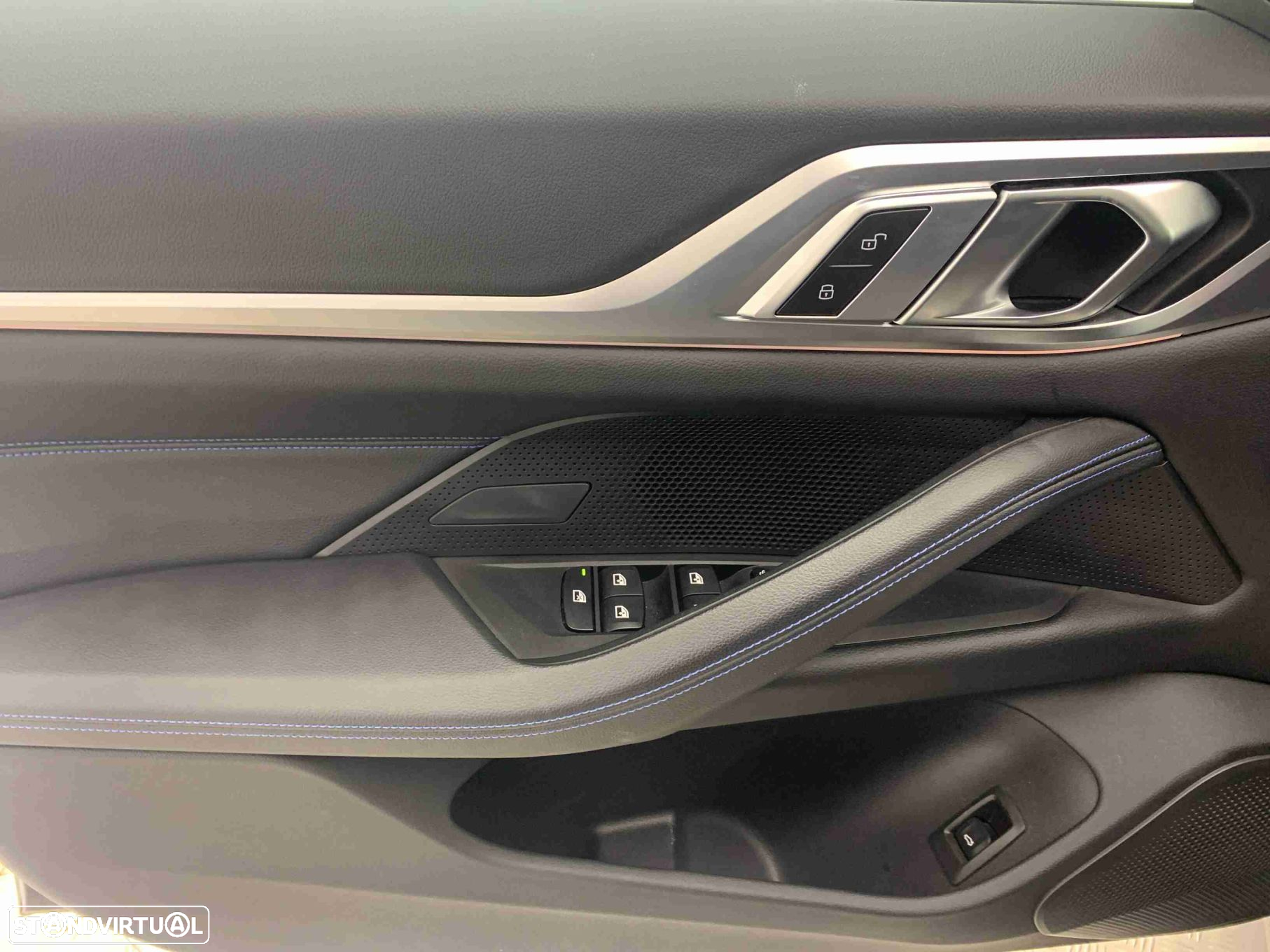 BMW i4 eDrive40 Desportiva M - 11