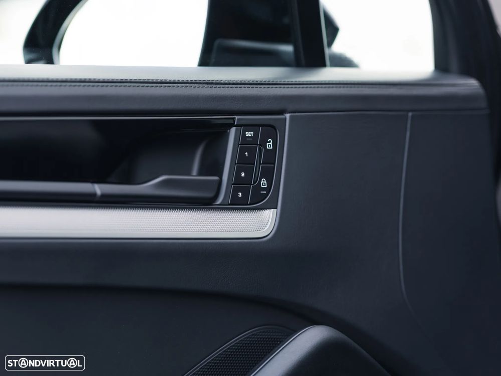 Porsche Cayenne E-Hybrid Tiptronic S - 20
