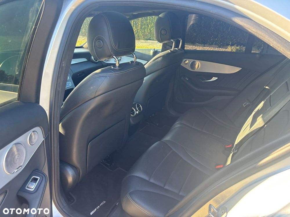 Mercedes-Benz Klasa C 300 9G-TRONIC - 21