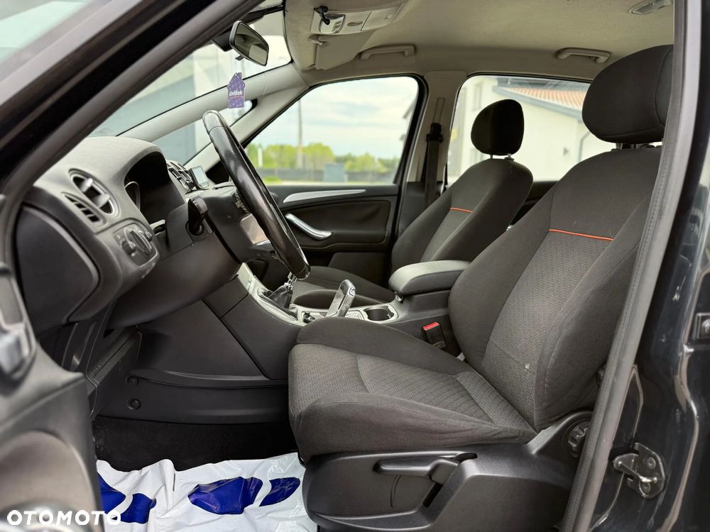 Ford S-Max 1.8 TDCi Ambiente - 12