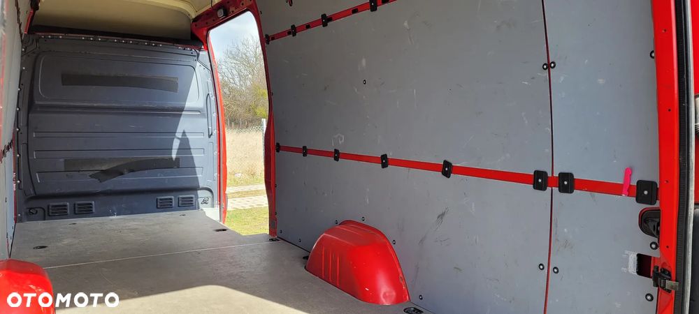 Mercedes-Benz Sprinter - 21