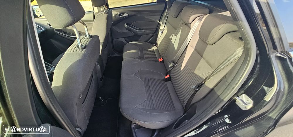 Ford Focus SW 1.5 TDCi Titanium — fotografia 23