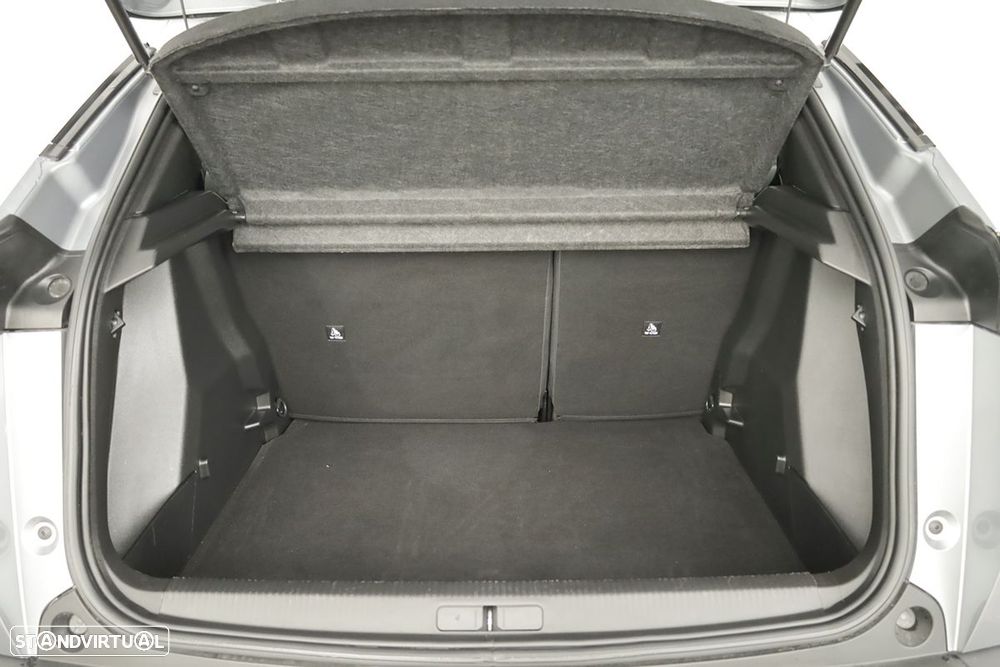 Peugeot 2008 1.2 PureTech Allure - 23