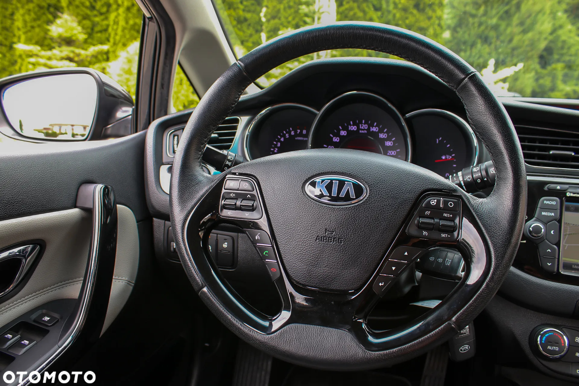 Kia Ceed 1.6 GDI Dream Team Edition - 32