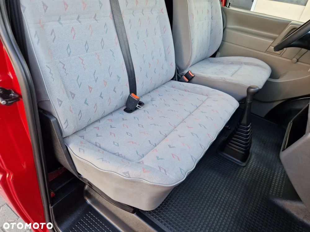 Volkswagen Transporter - 24