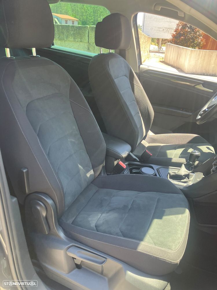 VW Tiguan 2.0 TDI R-Line - 19