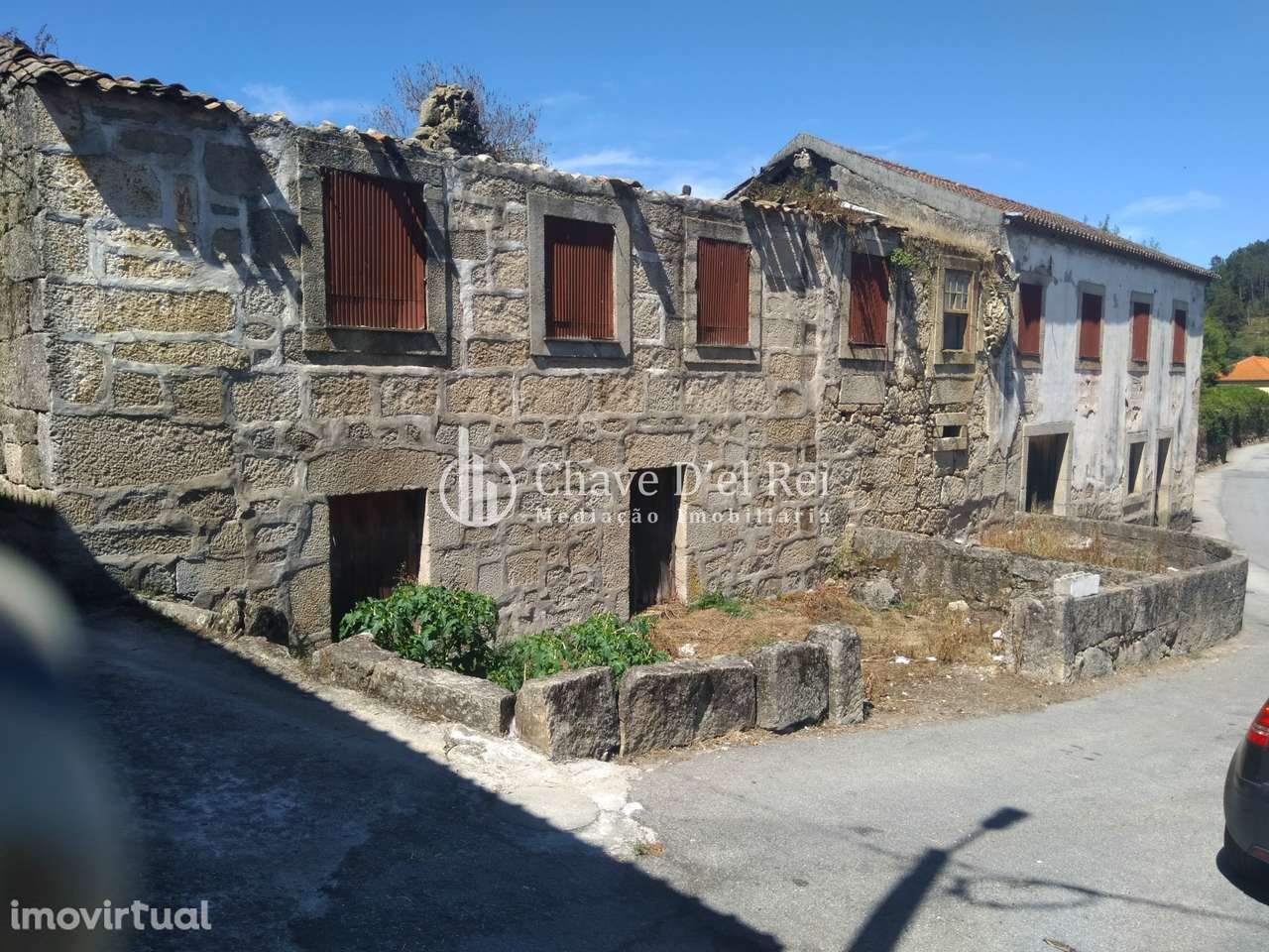 Moradia para Restaurar T5 Venda em Santos Evos,Viseu - Grande imagem: 2/60