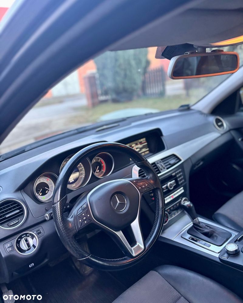 Mercedes-Benz Klasa C 200 d 7G-TRONIC - 19