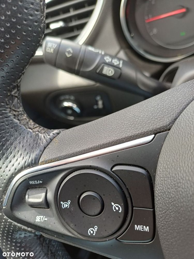 Opel Grandland X 1.6 T Elite S&S - 27