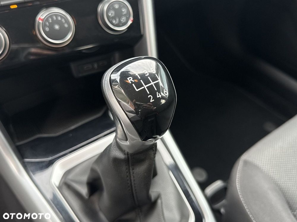 Volkswagen T-Roc - 14