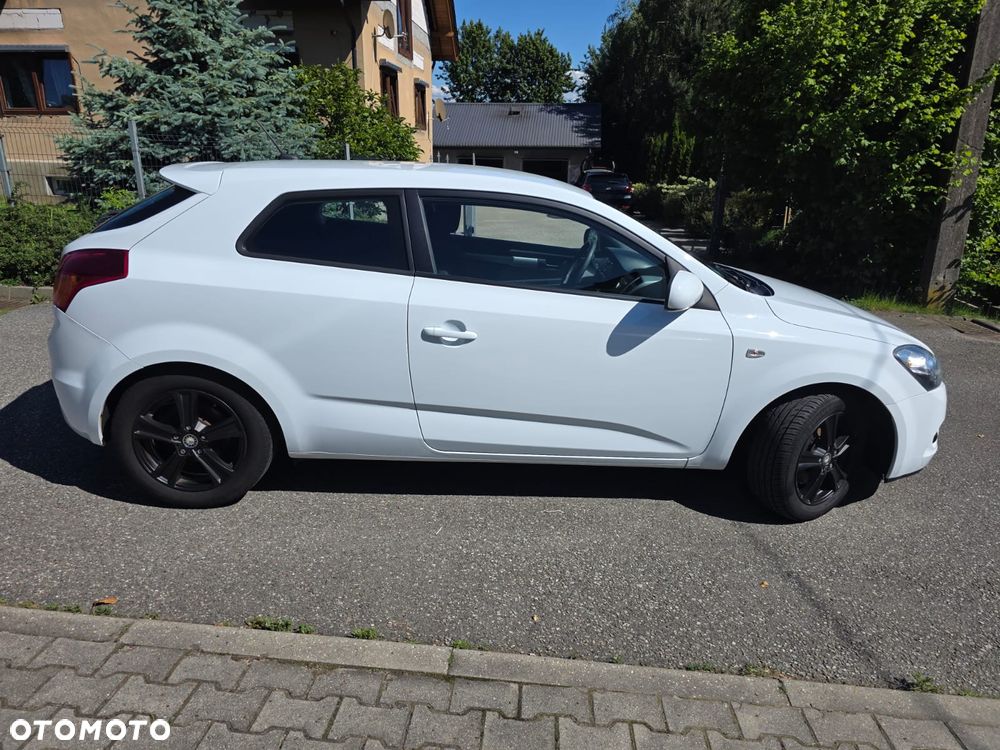 Kia ProCeed 1.6 CVVT LX - 16