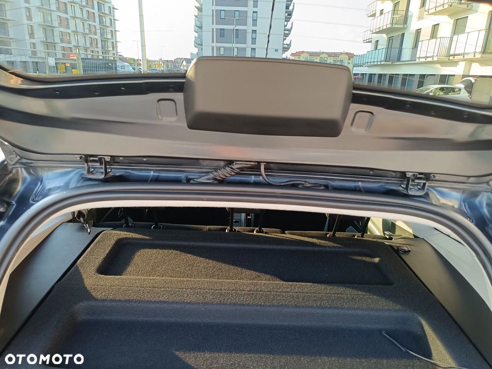 Dacia Duster 1.6 SCe Laureate S&S - 13