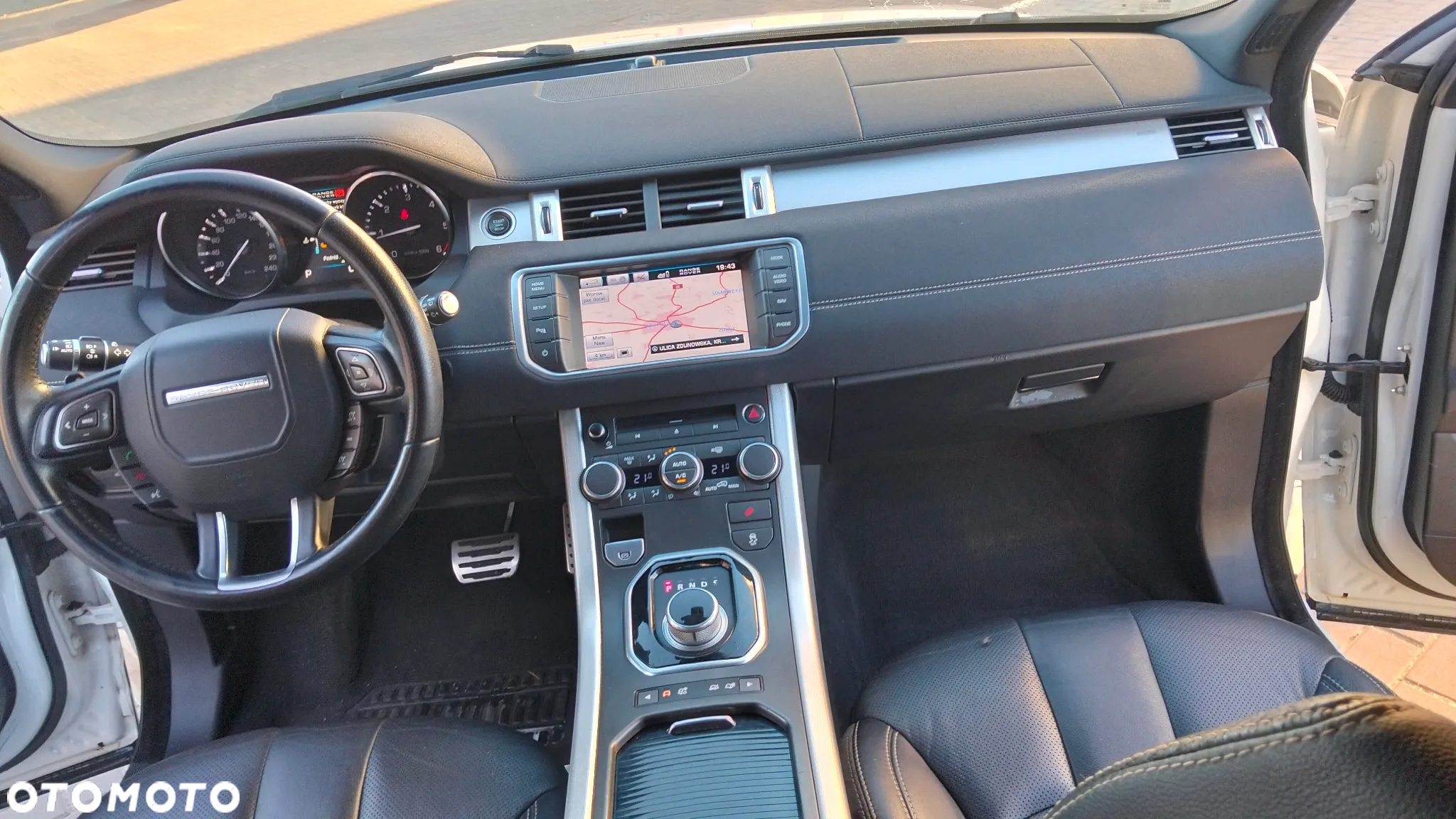 Land Rover Range Rover Evoque - 34