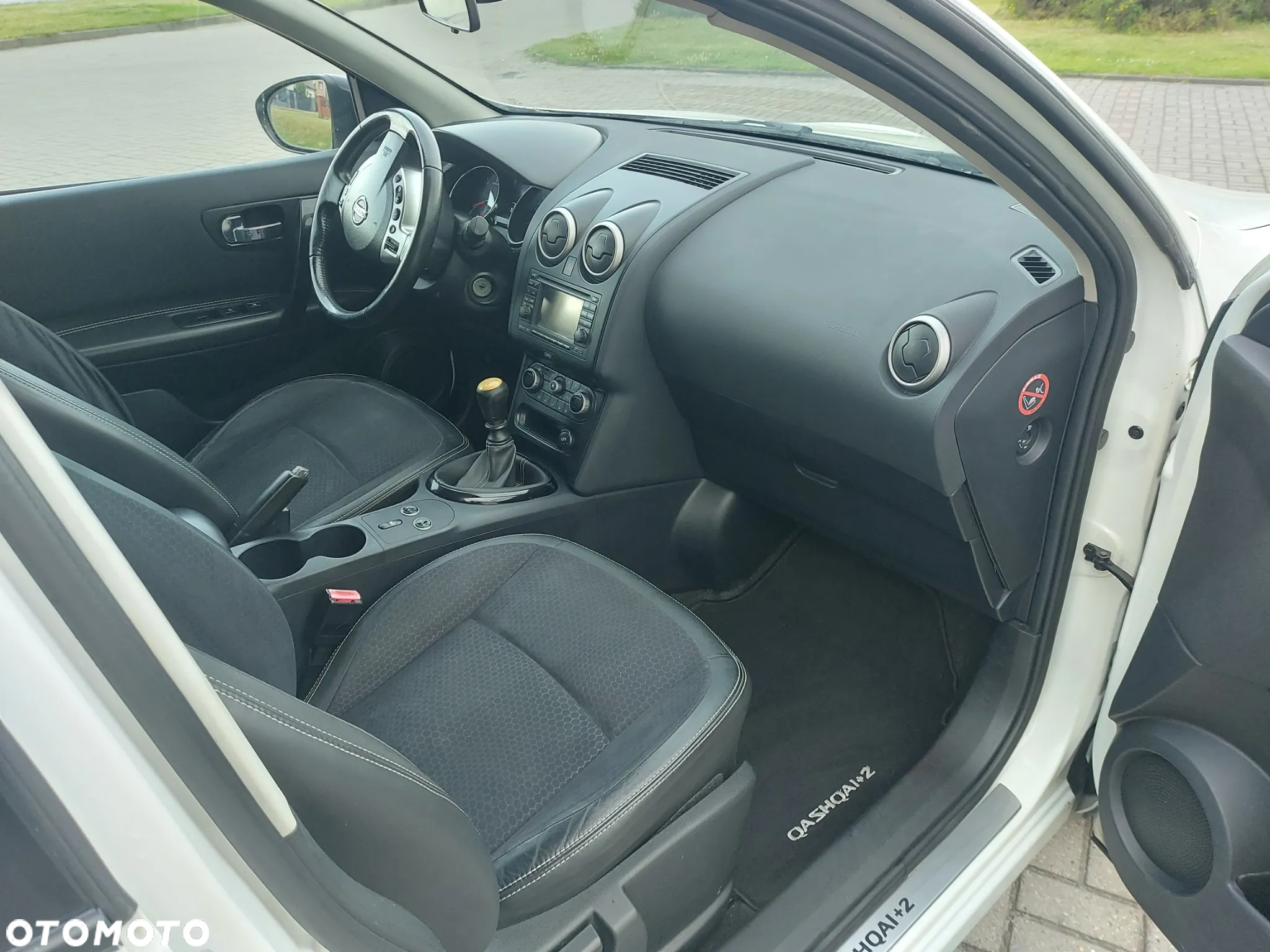 Nissan Qashqai+2 - 19