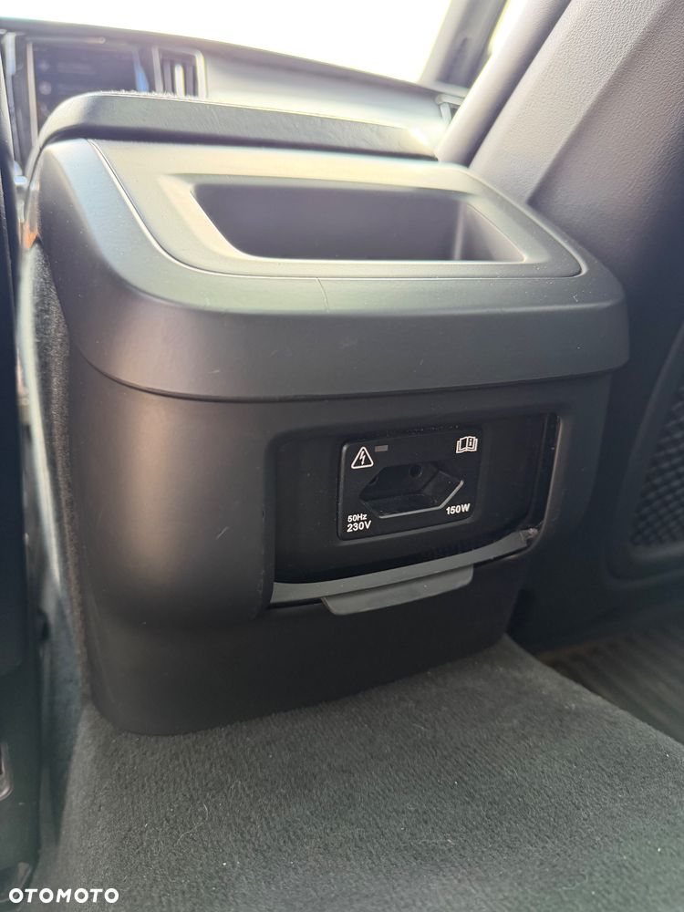 Volvo V90 D4 AWD R-Design - 24