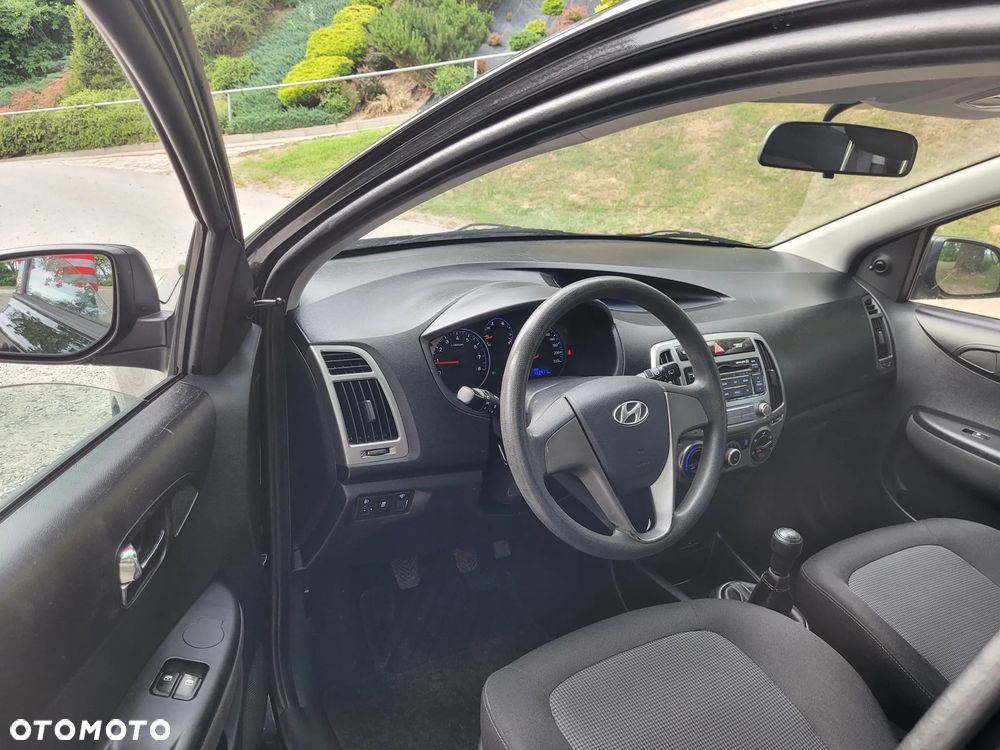 Hyundai i20 1.2 Fifa World Cup Edition - 9