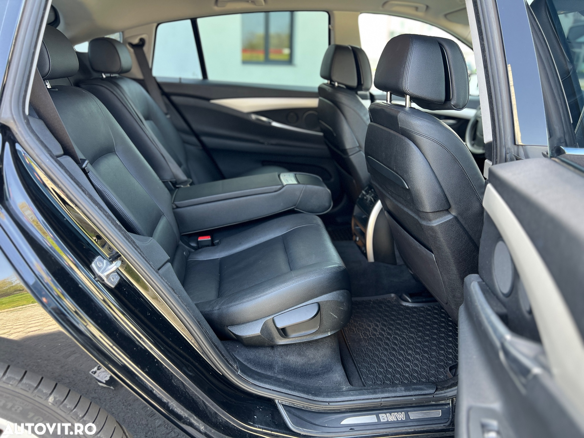 BMW Seria 5 530d xDrive Gran Turismo Aut. - 12