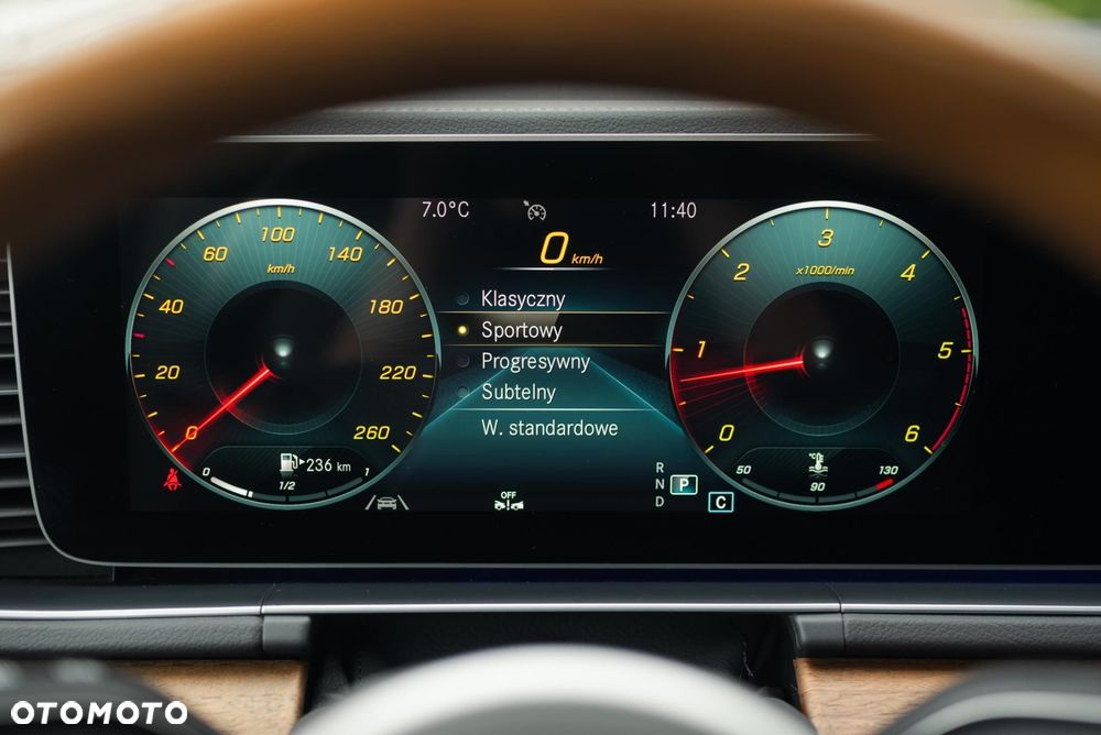 Mercedes-Benz GLS - 30