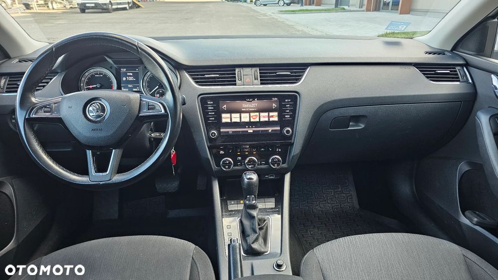 Skoda Octavia 2.0 TDI SCR Style DSG - 9