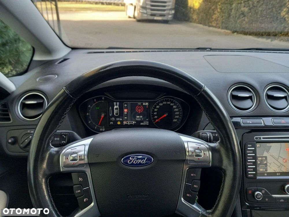 Ford S-Max - 34