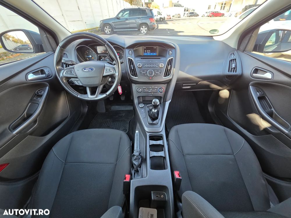 Ford Focus 1.5 TDCi ECOnetic 88g Start-Stopp-System Titanium - 6