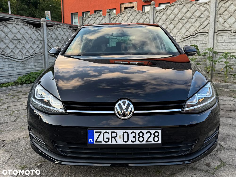 Volkswagen Golf - 2