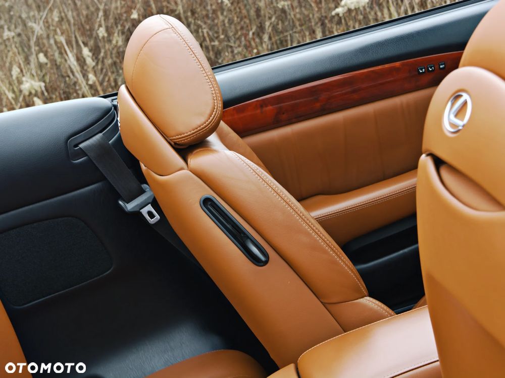 Lexus SC Prestige - 29