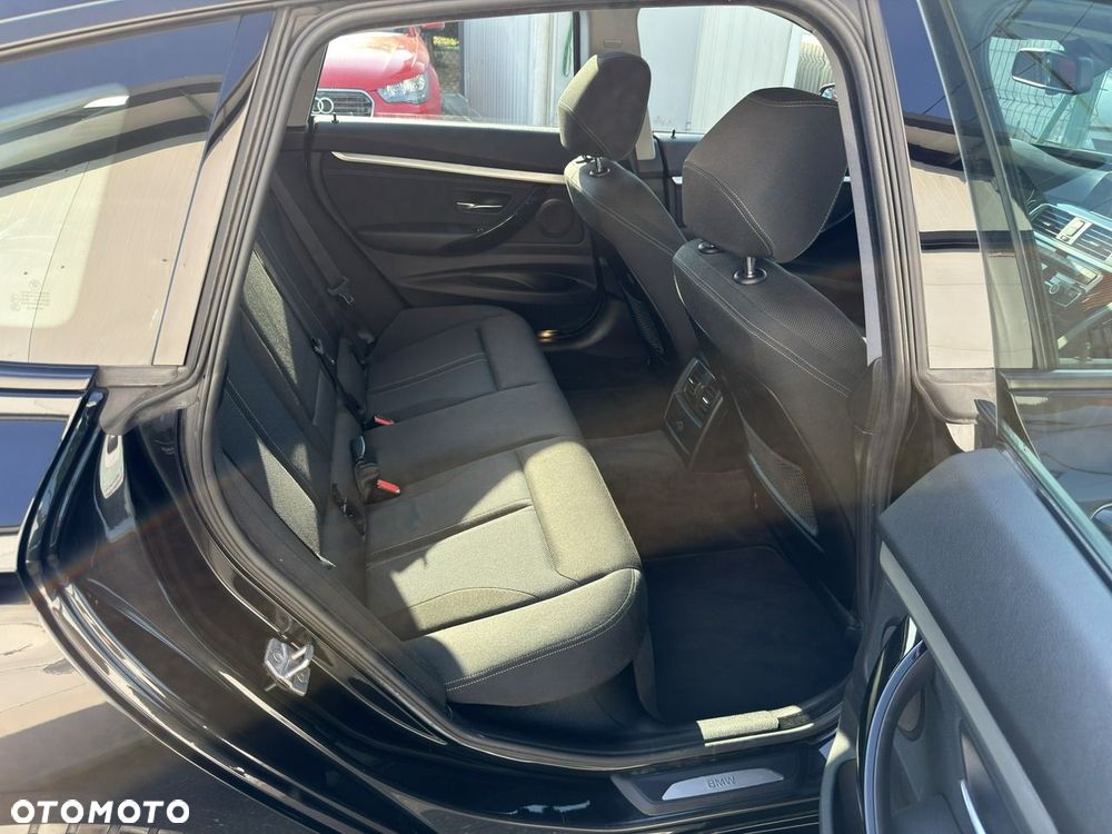 BMW Seria 3 318d MHEV Sport Line - 10