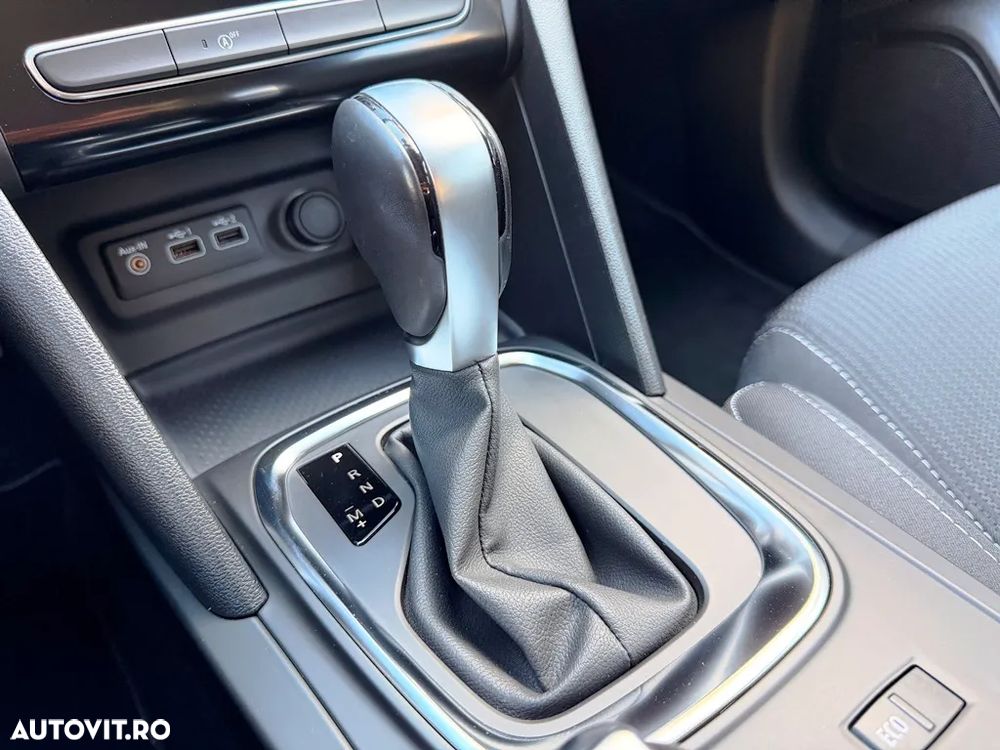 Renault Megane TCe 140 GPF EDC Equilibre - 26