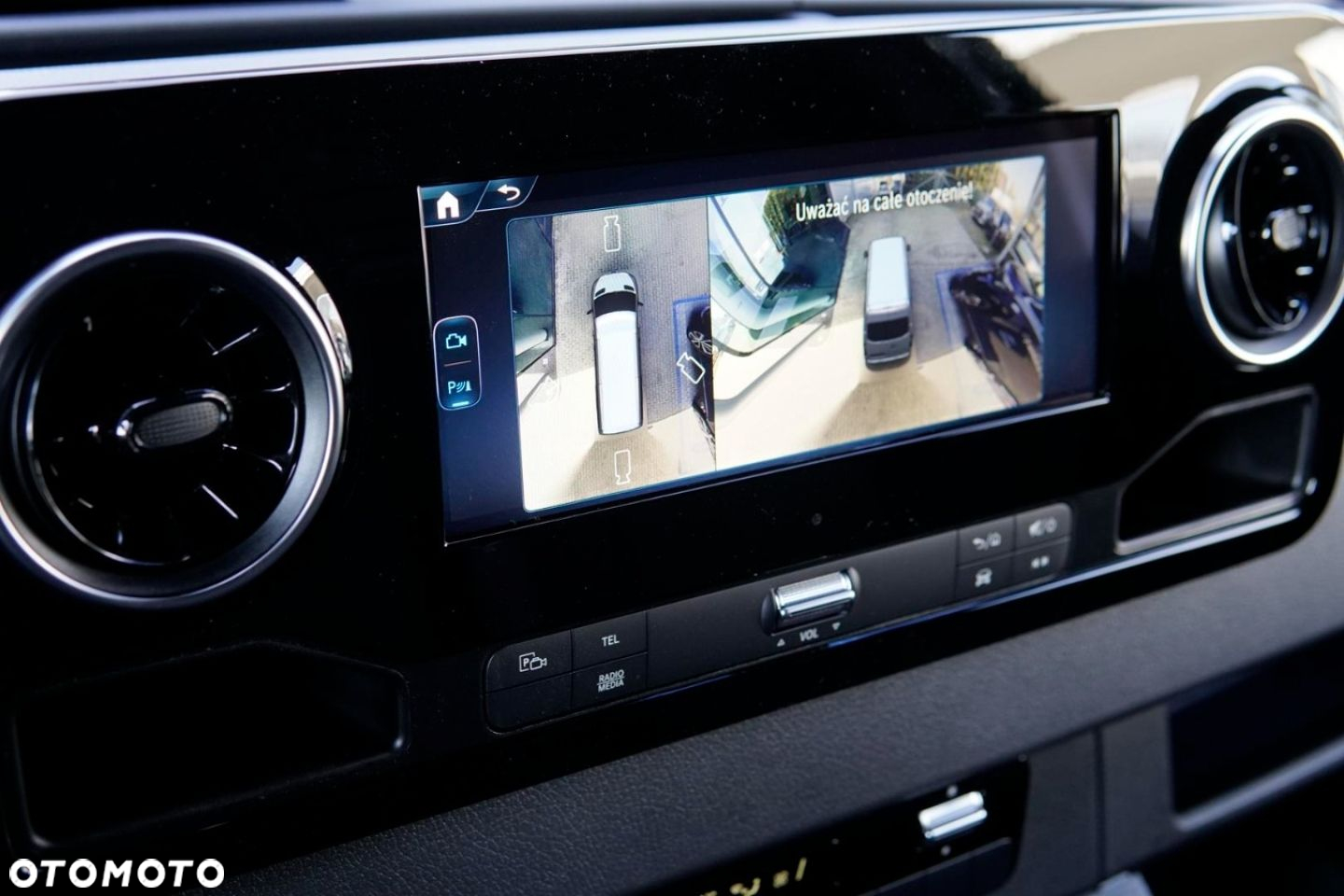 Mercedes-Benz Sprinter - 14