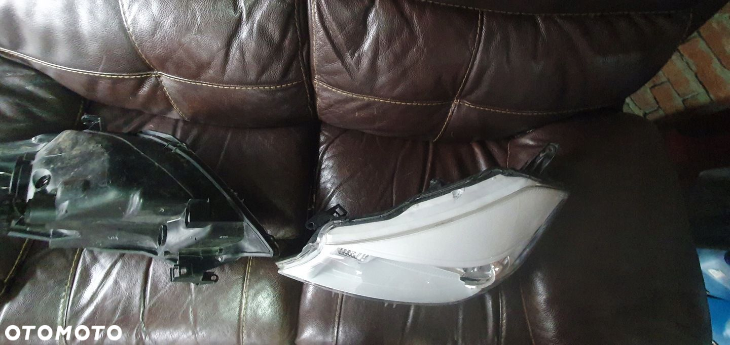 TOYOTA YARIS III LAMPA LEWY PRZÓD WHITE BIAŁA - 4