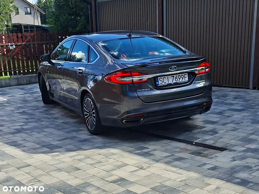 Ford Fusion - 2