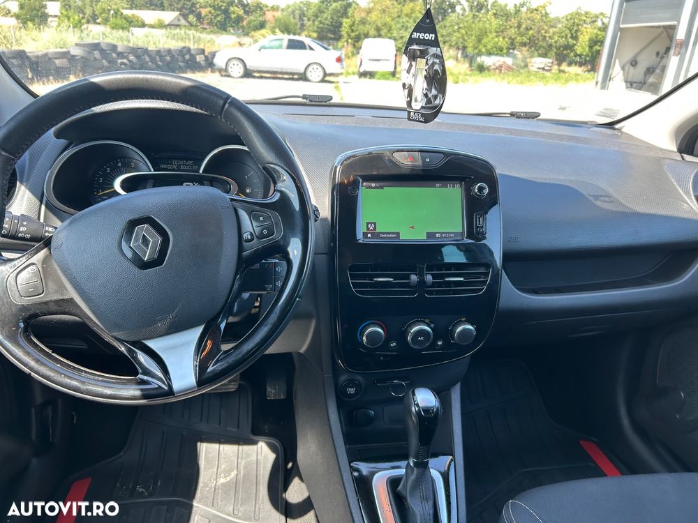 Renault Clio - 23