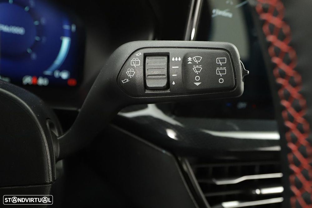 Ford Focus SW 1.0 EcoBoost MHEV ST-Line X - 17