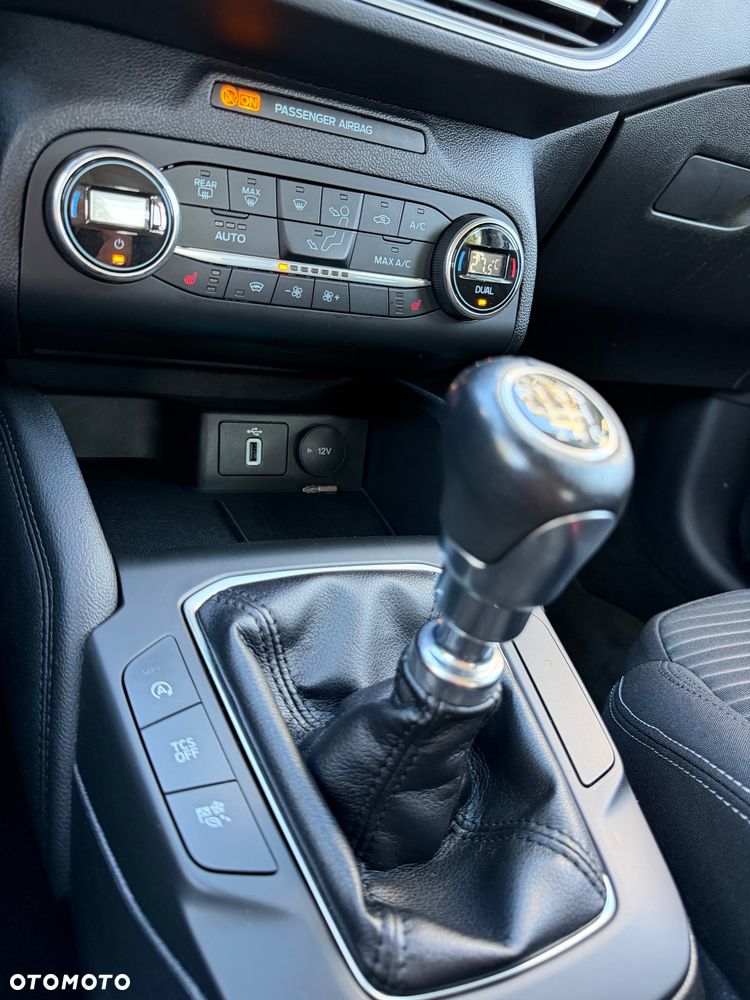 Ford Focus - 30