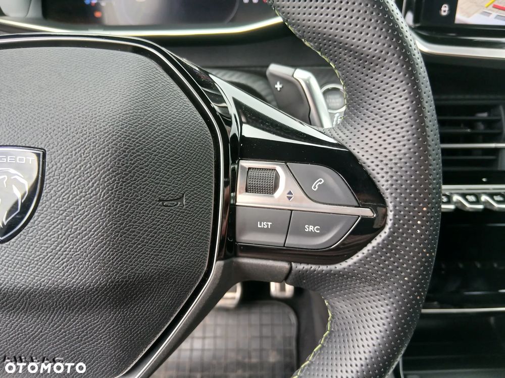 Peugeot 2008 1.2 PureTech GT S&S EAT8 - 17