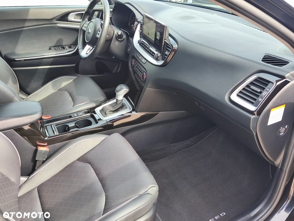 Kia XCeed 1.6 CRDi DCT7 PLATINUM EDITION - 18