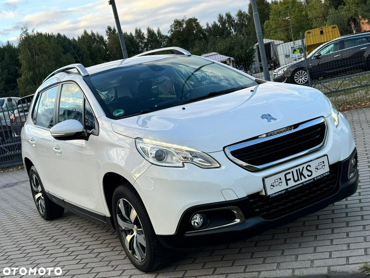 Peugeot 2008 e-HDi FAP 115 STOP & START Business-Line - 8