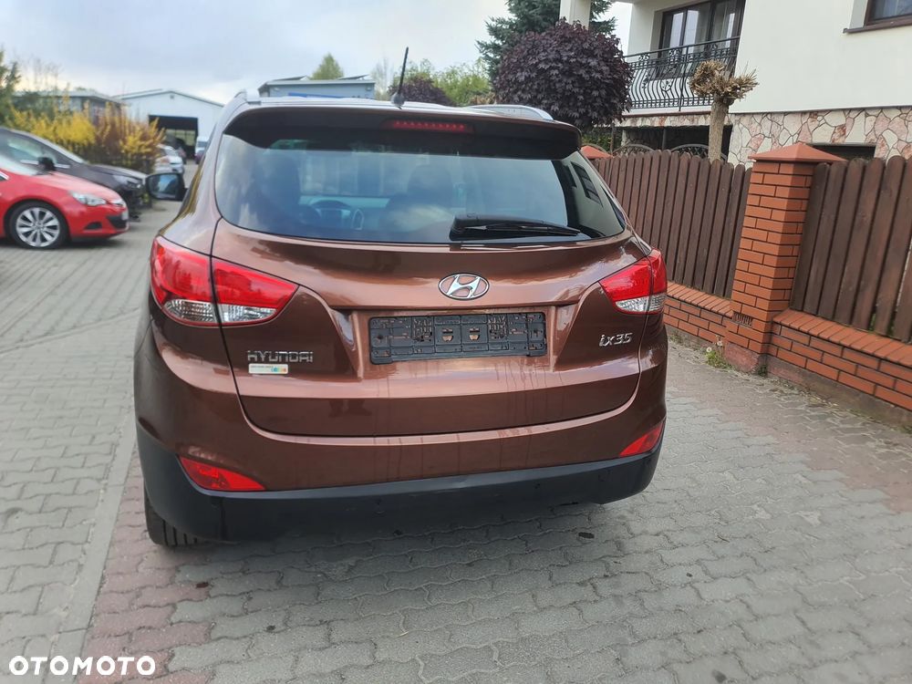 Hyundai ix35 1.6 2WD Fifa World Cup Edition - 4