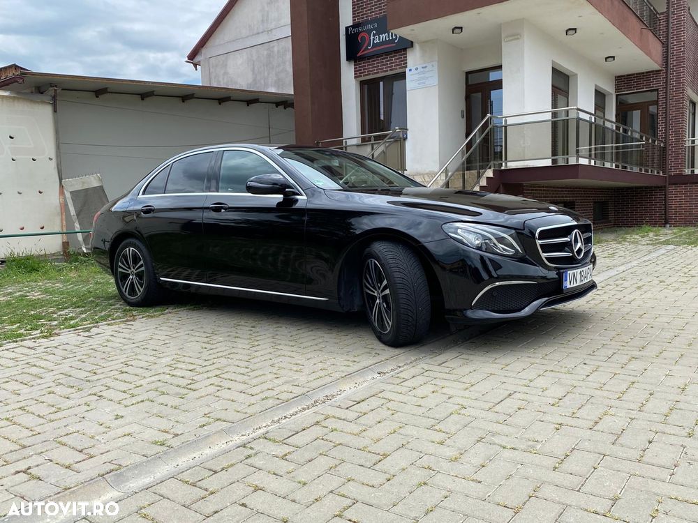Mercedes-Benz E 220 d Aut. - 1