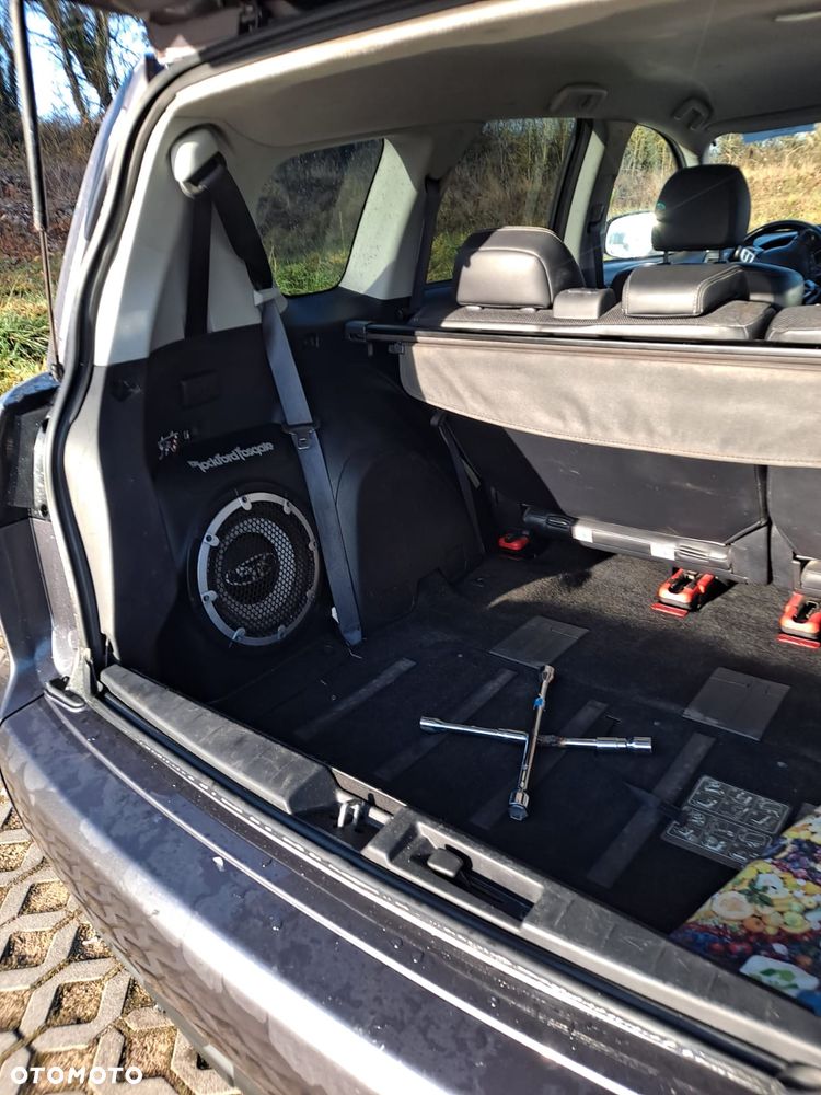 Mitsubishi Outlander - 11