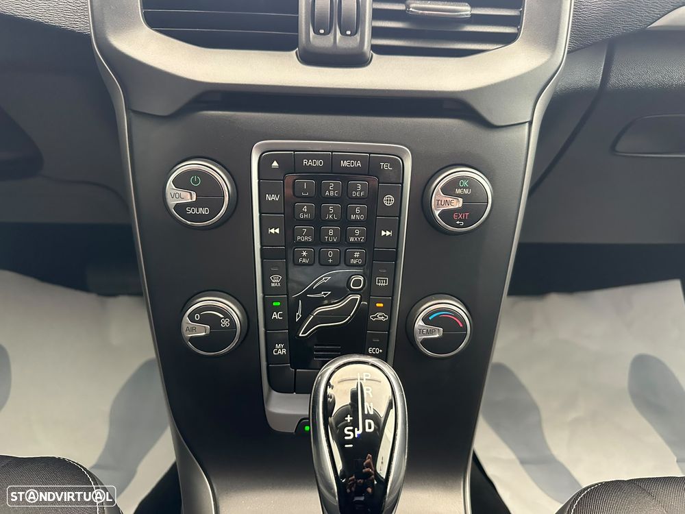 Volvo V40 2.0 D3 Kinetic Geartronic - 20