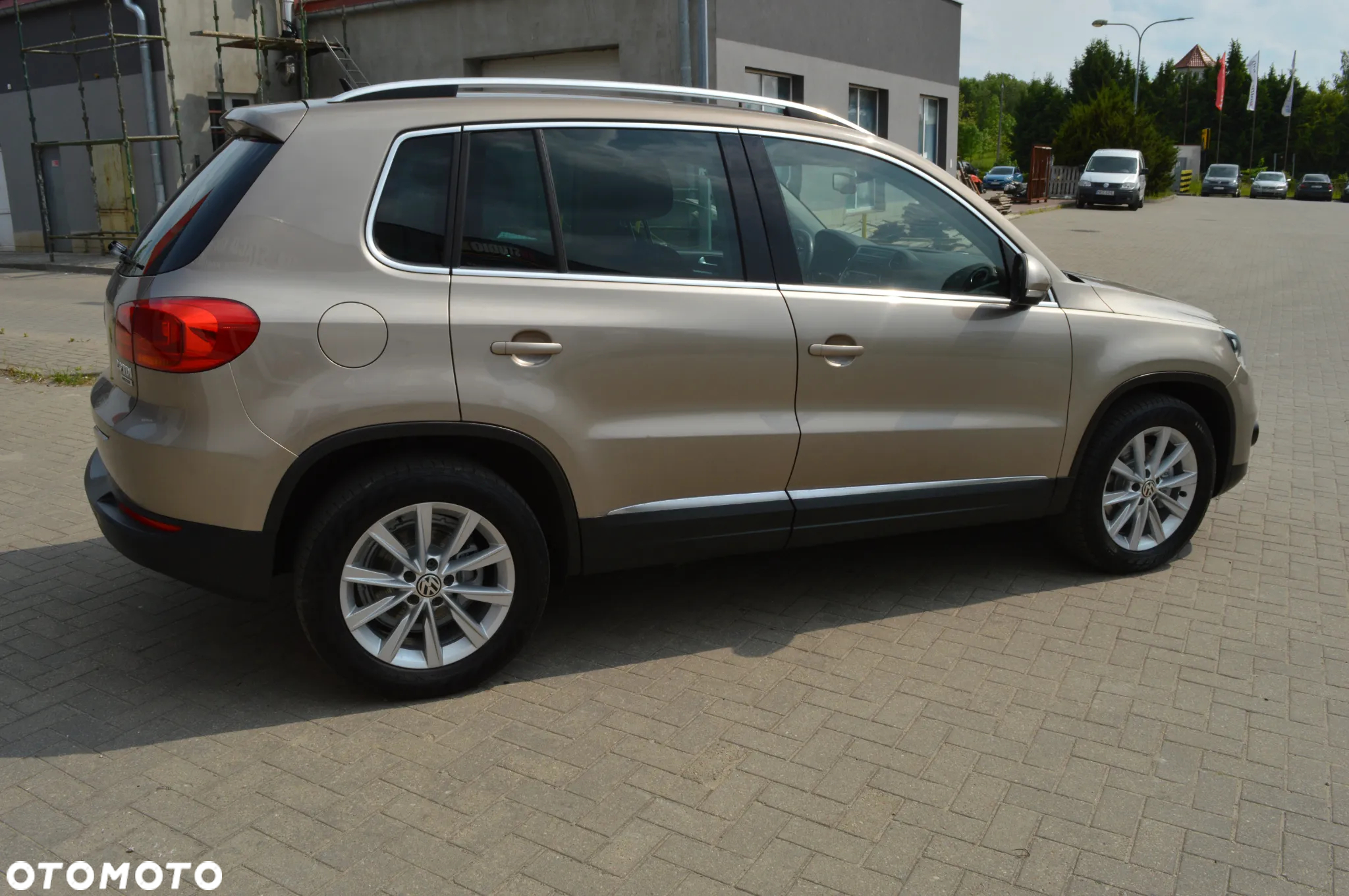 Volkswagen Tiguan 2.0 TDI 4Mot Sport&Style DSG - 10