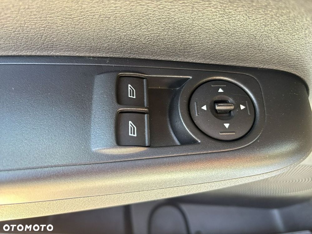 Ford Tourneo Courier - 11